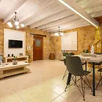 Artemis Luxury Villa