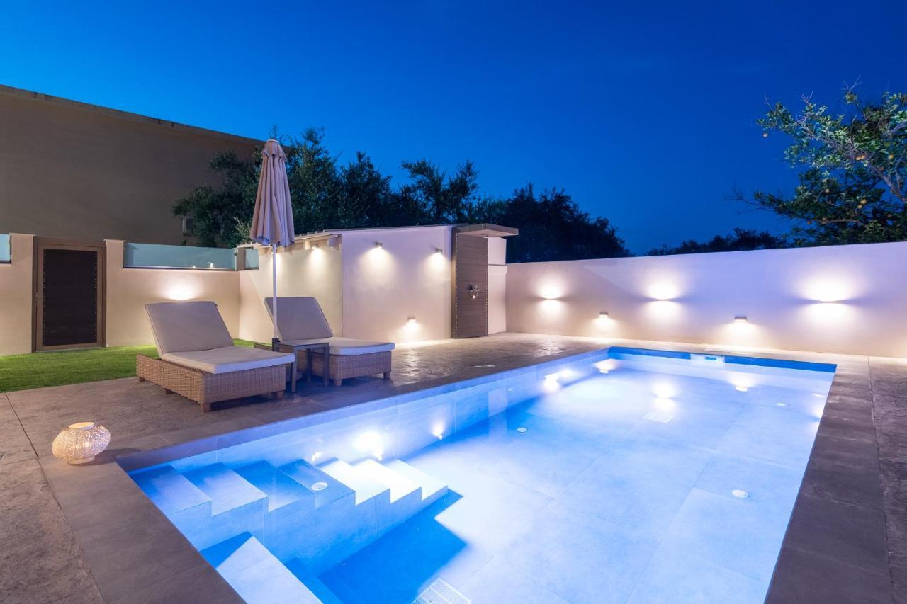 Villa Artemis Luxury *