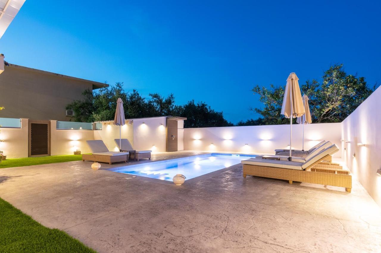 Artemis Luxury *