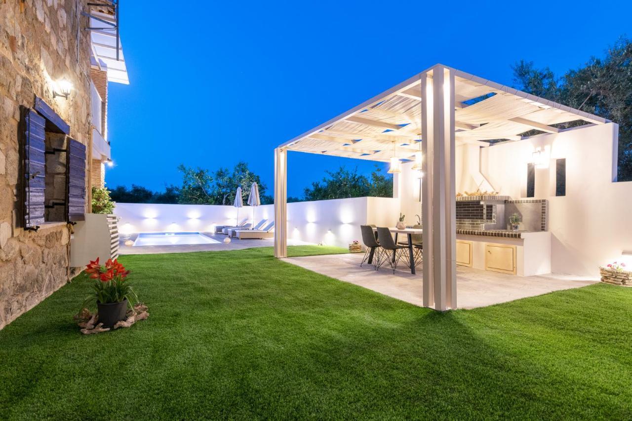 Artemis Luxury Villa *